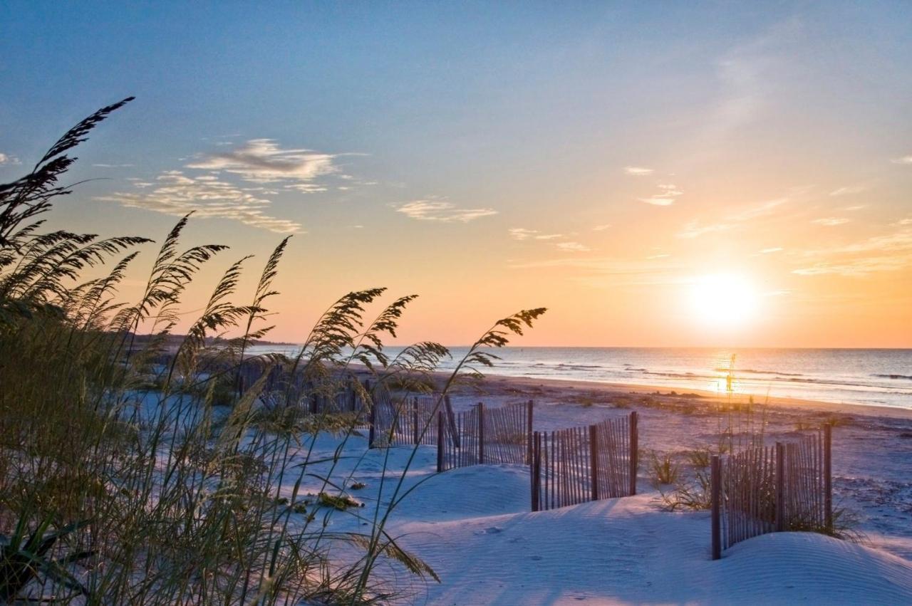 Stunning Views!!-Oceanfront Villa-Heated Pool-Private Balcony-Tiki Bar-Walk To Coligny Plaza ฮิลตันเฮดไอส์แลนด์ ภายนอก รูปภาพ